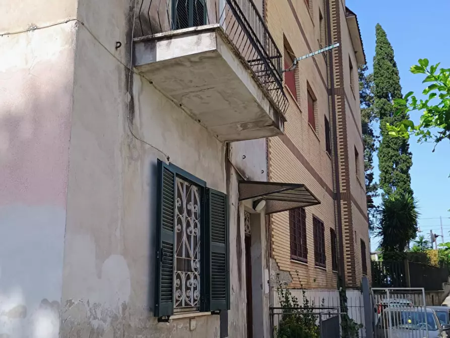 Immagine 15 di Appartamento in vendita  in Vicolo del Labaro a Roma