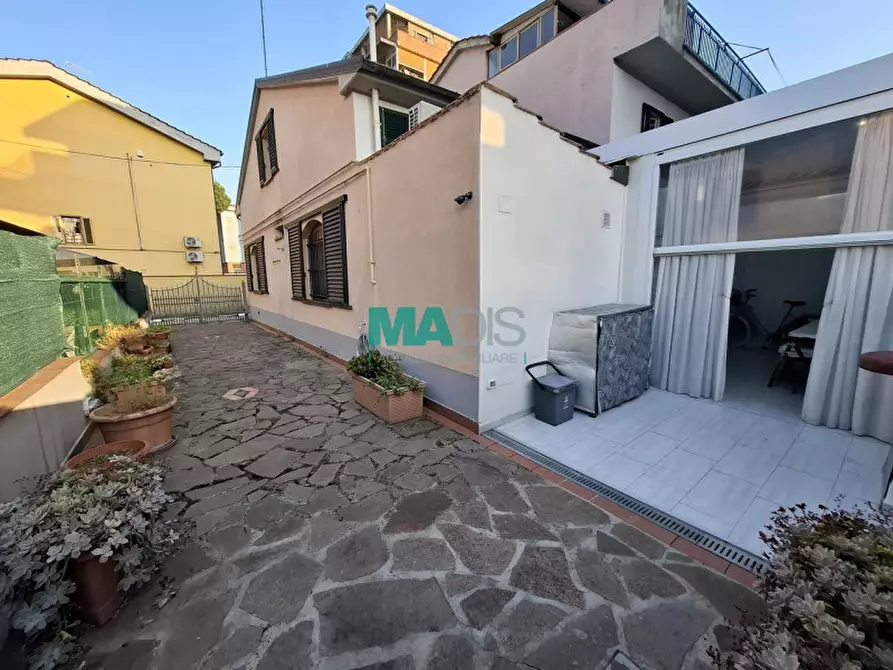 Immagine 11 di Casa indipendente in vendita  in Via Lorenzo da Prato a Prato
