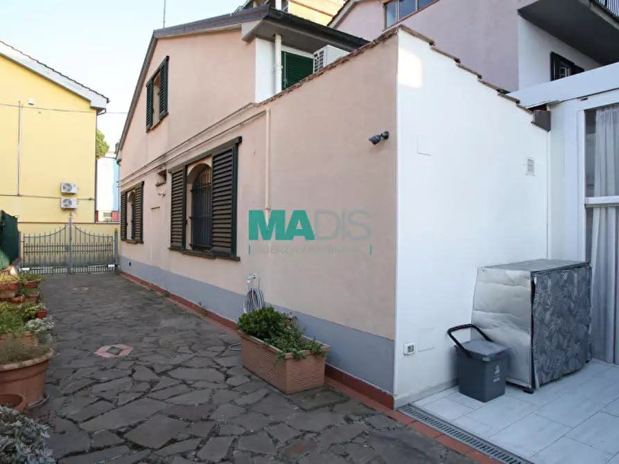 Immagine 20 di Casa indipendente in vendita  in Via Lorenzo da Prato a Prato