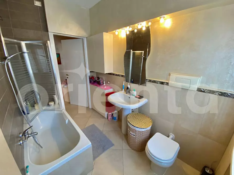 Immagine 13 di Appartamento in vendita  in Via Giovanni Pascoli 40 a Montichiari