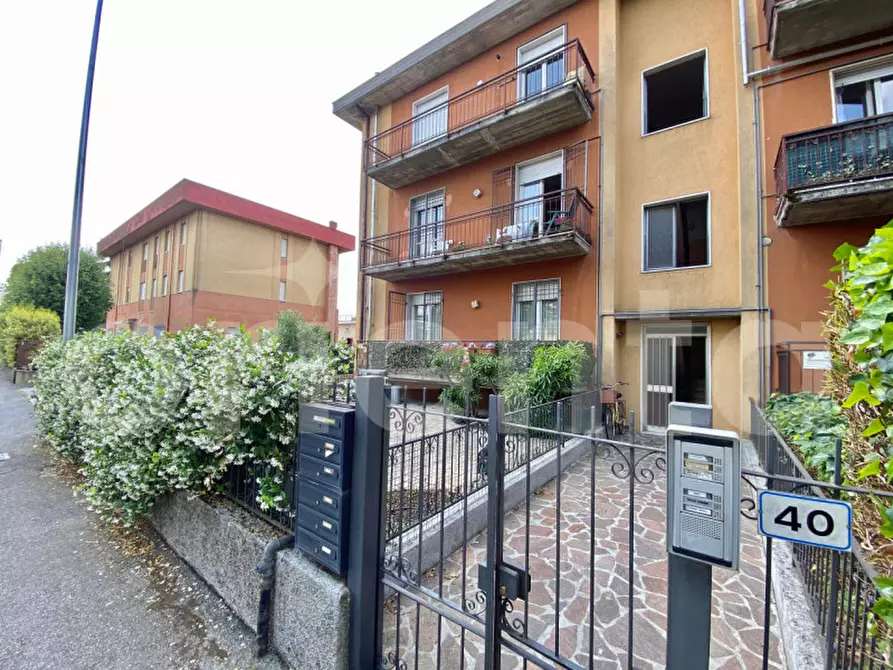 Immagine 21 di Appartamento in vendita  in Via Giovanni Pascoli 40 a Montichiari