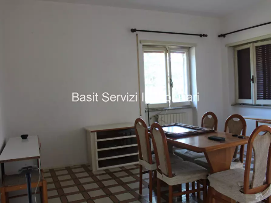 Immagine 4 di Appartamento in vendita  in Via Piave a Pomezia