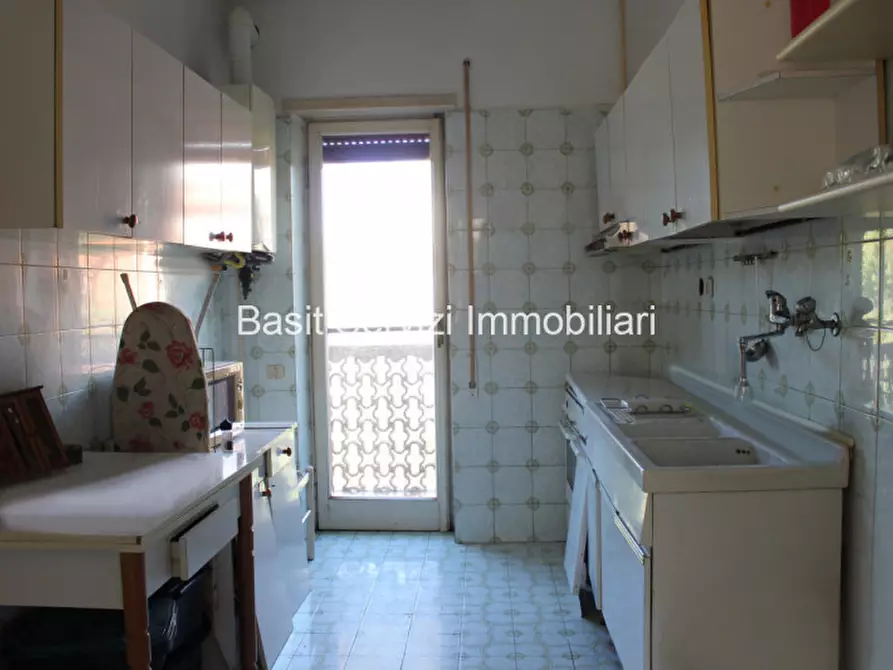 Immagine 8 di Appartamento in vendita  in Via Piave a Pomezia