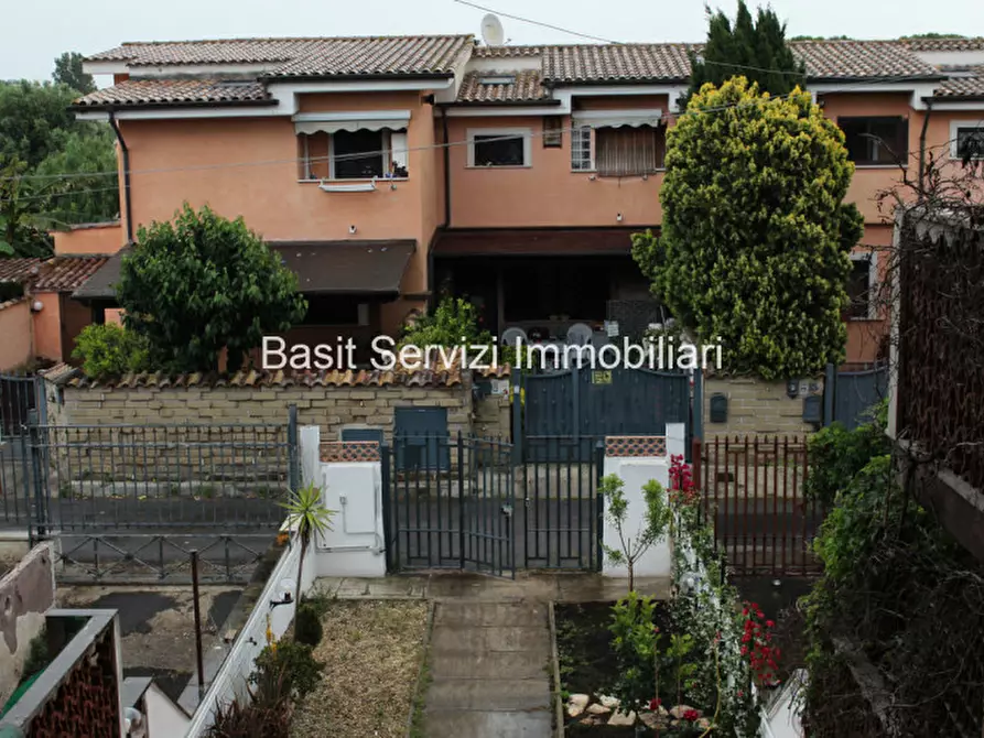 Immagine 26 di Appartamento in vendita  in Via Piave a Pomezia