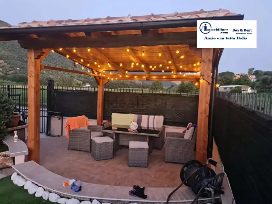 Immagine 5 di Villa in vendita  in VIA DELLA SORGENTE a Sermoneta