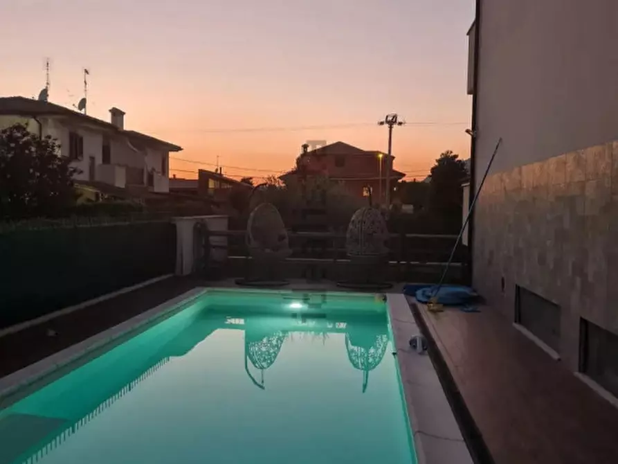 Immagine 18 di Villa in vendita  in VIA DELLA SORGENTE a Sermoneta