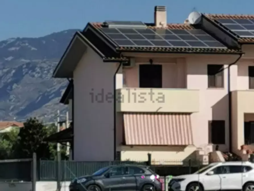 Immagine 21 di Villa in vendita  in VIA DELLA SORGENTE a Sermoneta