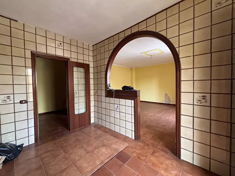 Immagine 2 di Appartamento in vendita  in Via Alcide De Gasperi 131 a Torre Del Greco