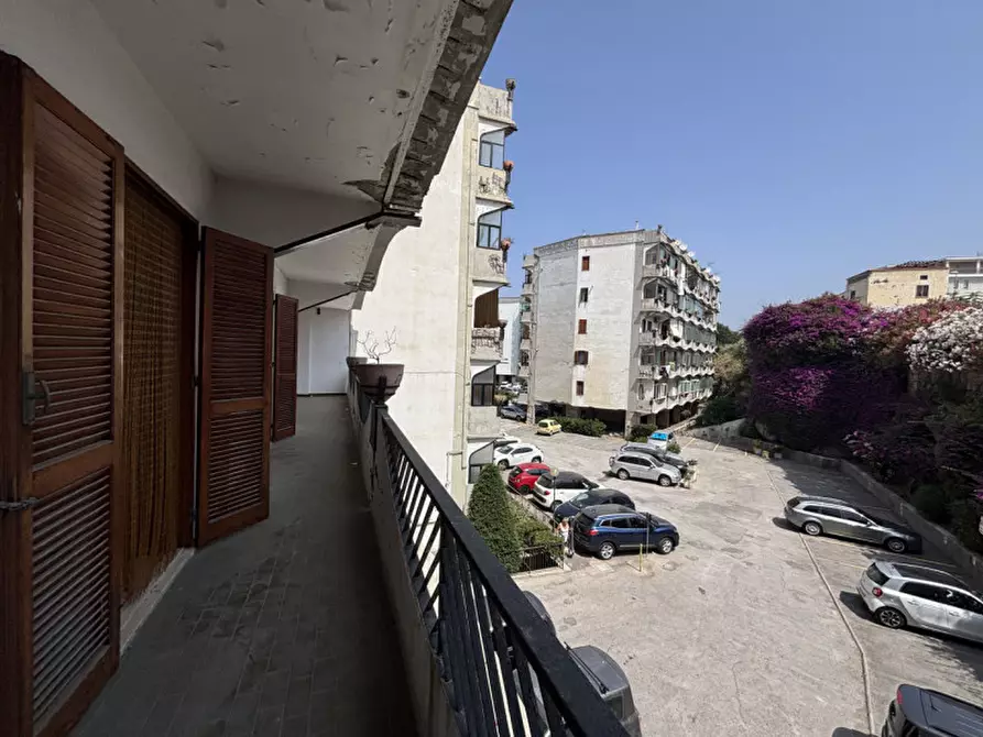 Immagine 4 di Appartamento in vendita  in Via Alcide De Gasperi 131 a Torre Del Greco