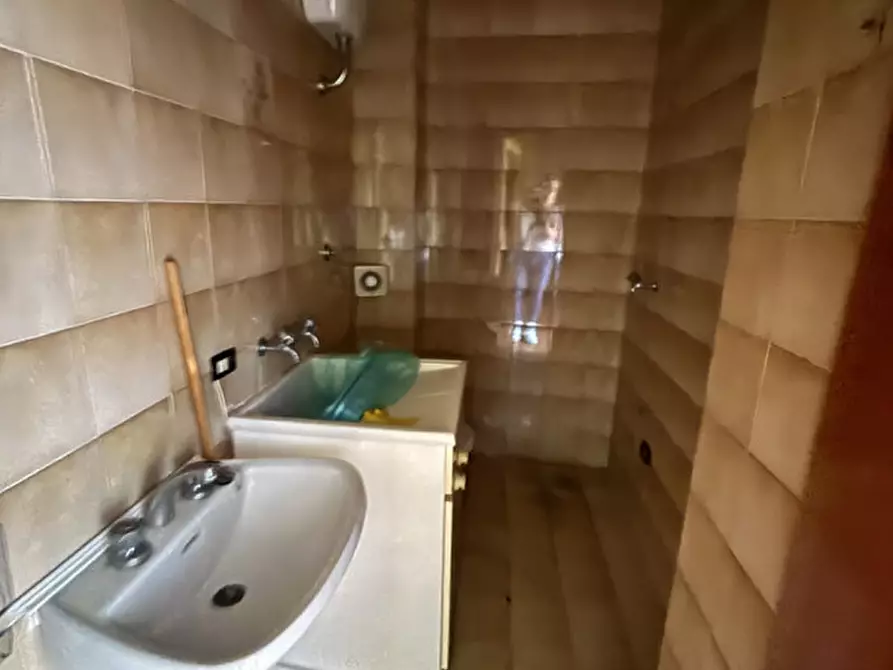 Immagine 13 di Appartamento in vendita  in Via Alcide De Gasperi 131 a Torre Del Greco