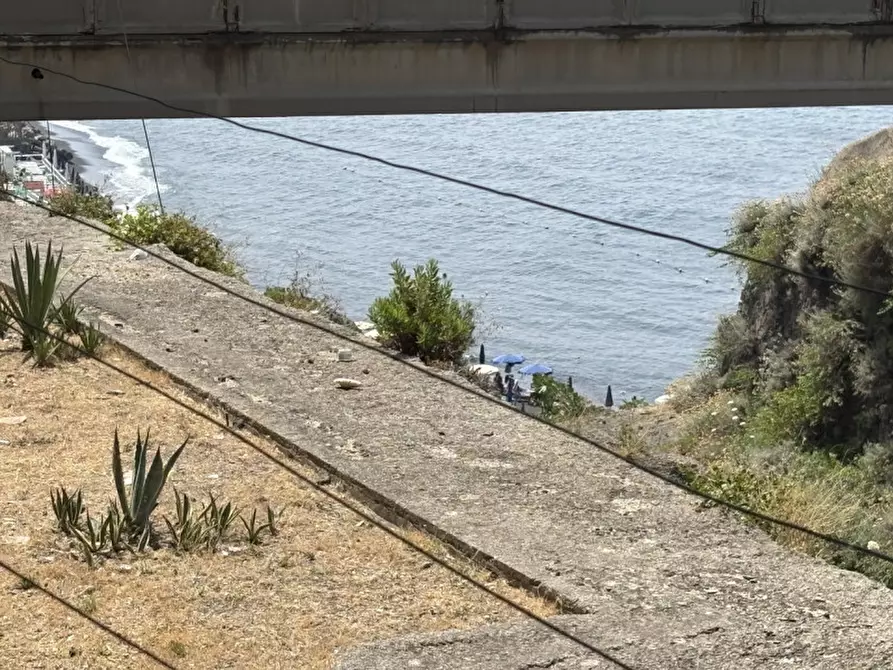 Immagine 18 di Appartamento in vendita  in Via Alcide De Gasperi 131 a Torre Del Greco