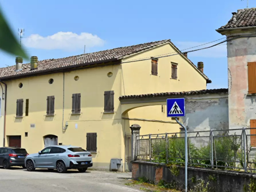 Immagine 2 di Villetta a schiera in vendita  in via Della chiesa a Brescello