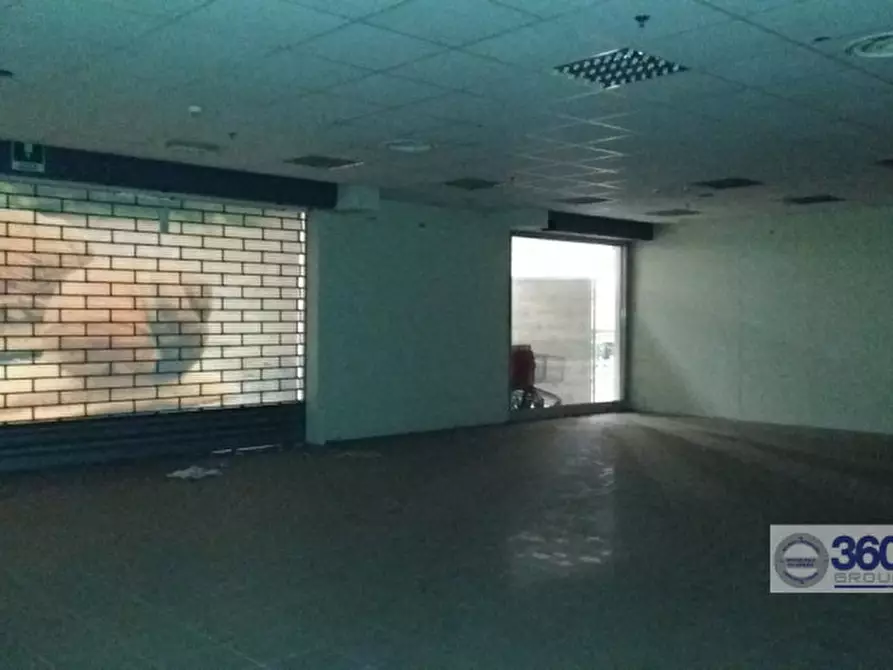 Immagine 6 di Negozio in affitto  in via roma 78 a Corte Franca