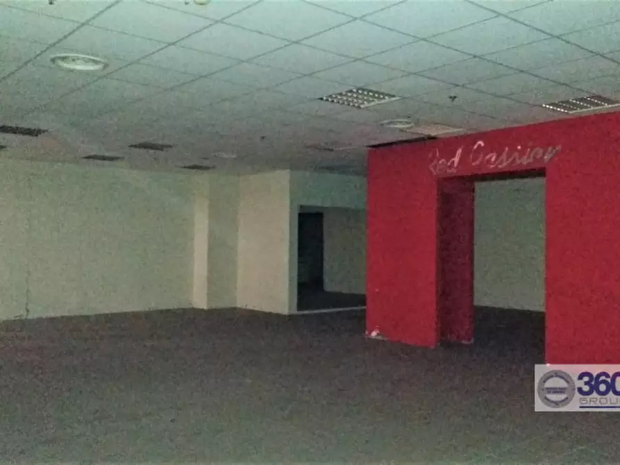 Immagine 7 di Negozio in affitto  in via roma 78 a Corte Franca