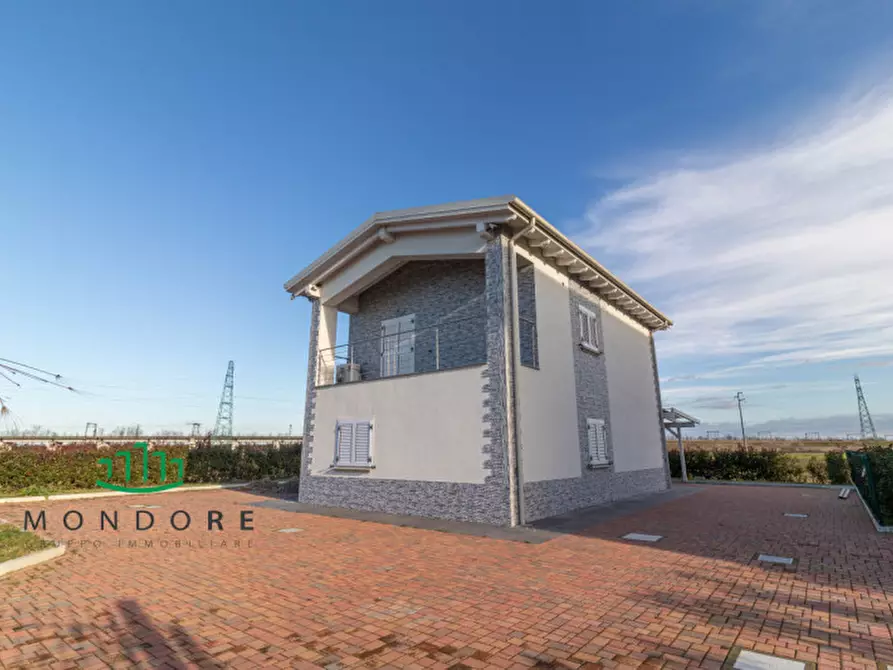 Immagine 1 di Villa in vendita  in Via Persicetana a Sala Bolognese