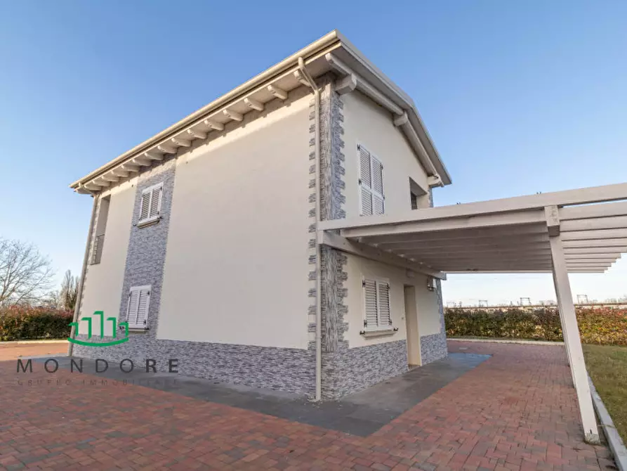 Immagine 2 di Villa in vendita  in Via Persicetana a Sala Bolognese