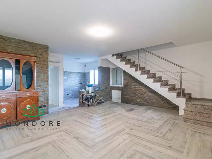 Immagine 4 di Villa in vendita  in Via Persicetana a Sala Bolognese