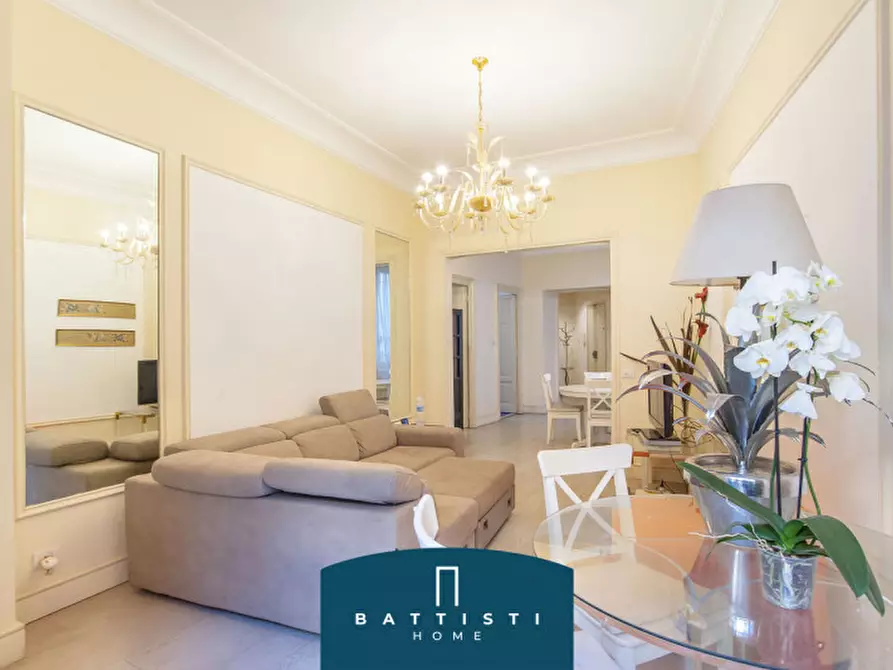 Immagine 5 di Appartamento in vendita  in Passeggiata di Ripetta a Roma