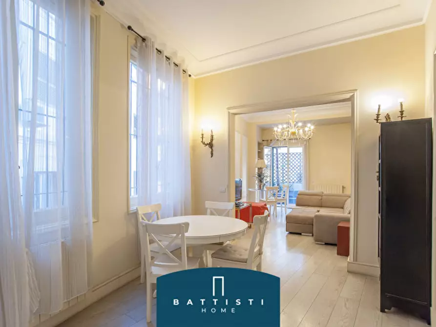 Immagine 5 di Appartamento in vendita  in Passeggiata di Ripetta a Roma