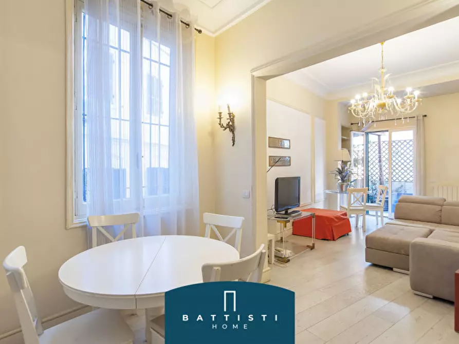 Immagine 8 di Appartamento in vendita  in Passeggiata di Ripetta a Roma