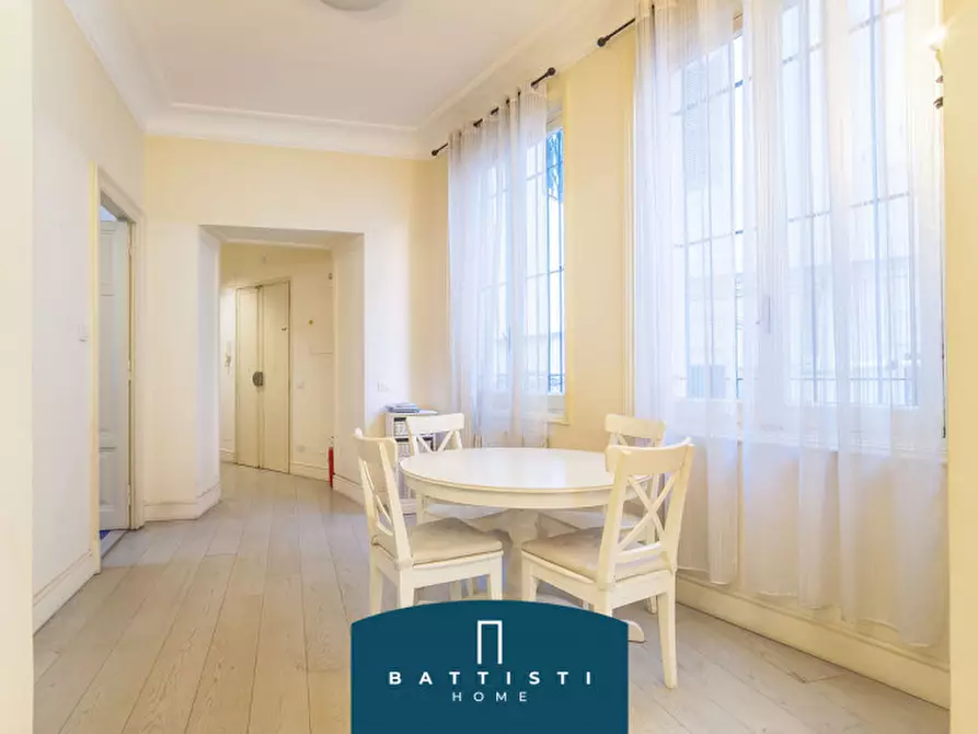 Immagine 9 di Appartamento in vendita  in Passeggiata di Ripetta a Roma