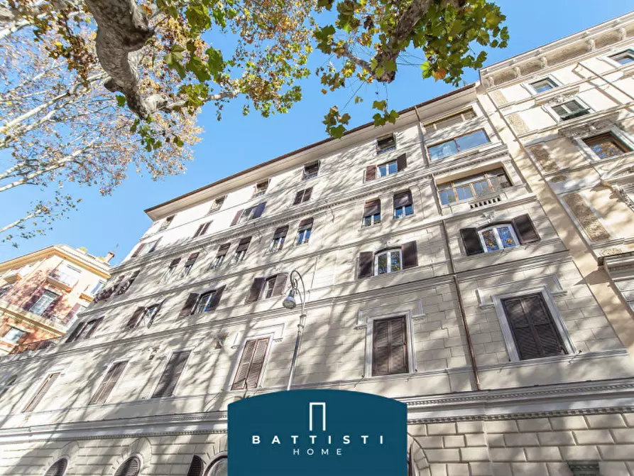 Immagine 20 di Appartamento in vendita  in Passeggiata di Ripetta a Roma