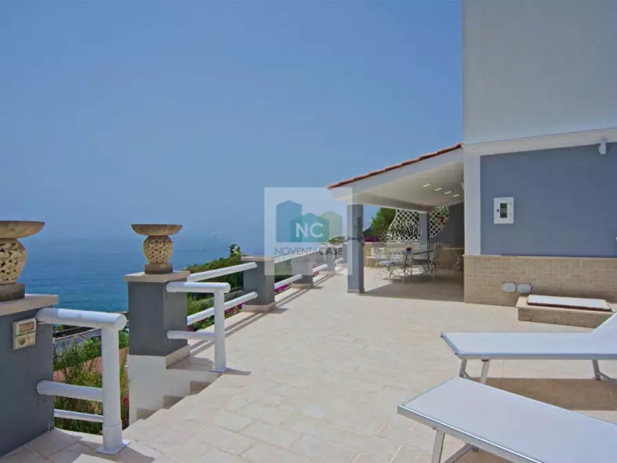 Immagine 3 di Casa bifamiliare in affitto  in via provinciale sant'angelo 55 a Serrara Fontana