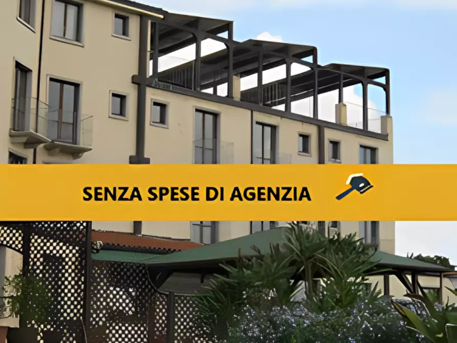 Immagine 1 di Hotel in vendita  in via Caprera n.19 a Luogosanto