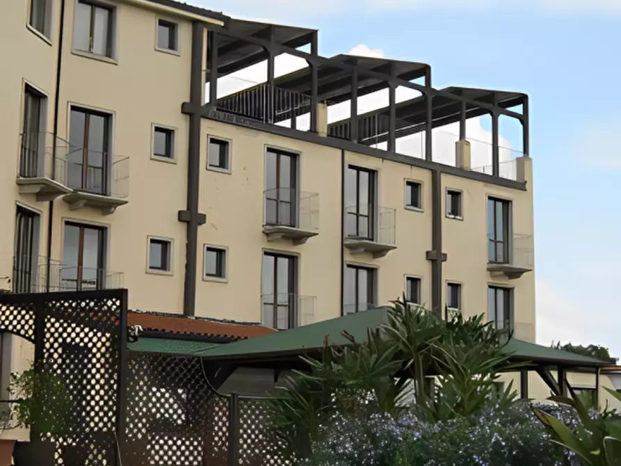 Immagine 12 di Hotel in vendita  in via Caprera n.19 a Luogosanto