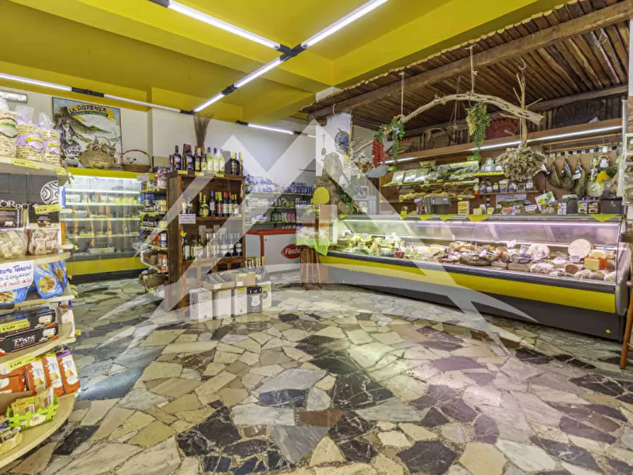 Immagine 5 di Attività commerciale in vendita  in Via Giotto 7 a Porto Torres