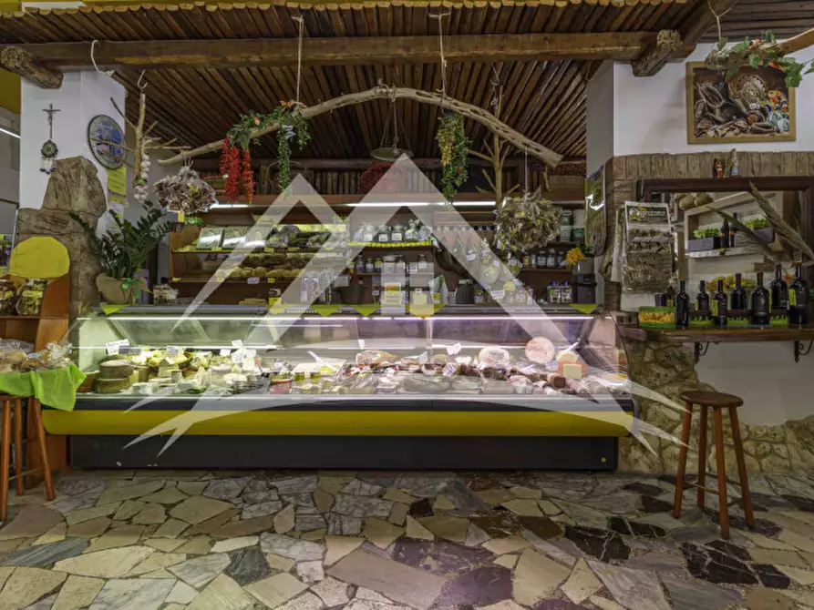 Immagine 6 di Attività commerciale in vendita  in Via Giotto 7 a Porto Torres