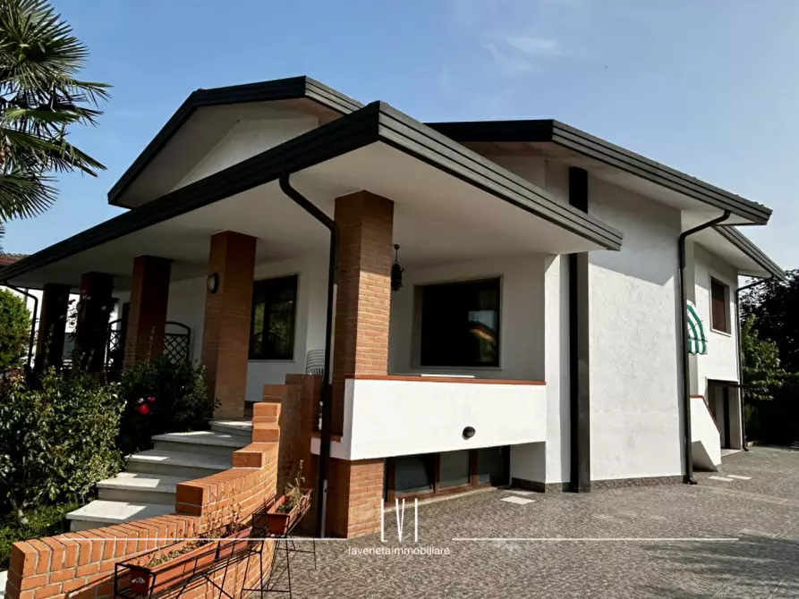 Immagine 2 di Casa bifamiliare in vendita  in via rossini 53 a Spinea