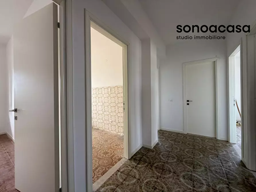 Immagine 10 di Appartamento in vendita  in Via Quattro Novembre 4 a Mondolfo