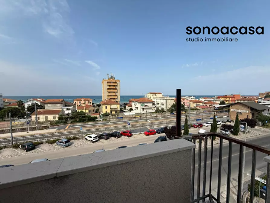 Immagine 17 di Appartamento in vendita  in Via Quattro Novembre 4 a Mondolfo