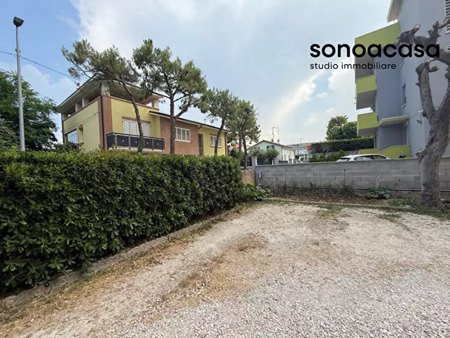 Immagine 25 di Appartamento in vendita  in Via Quattro Novembre 4 a Mondolfo