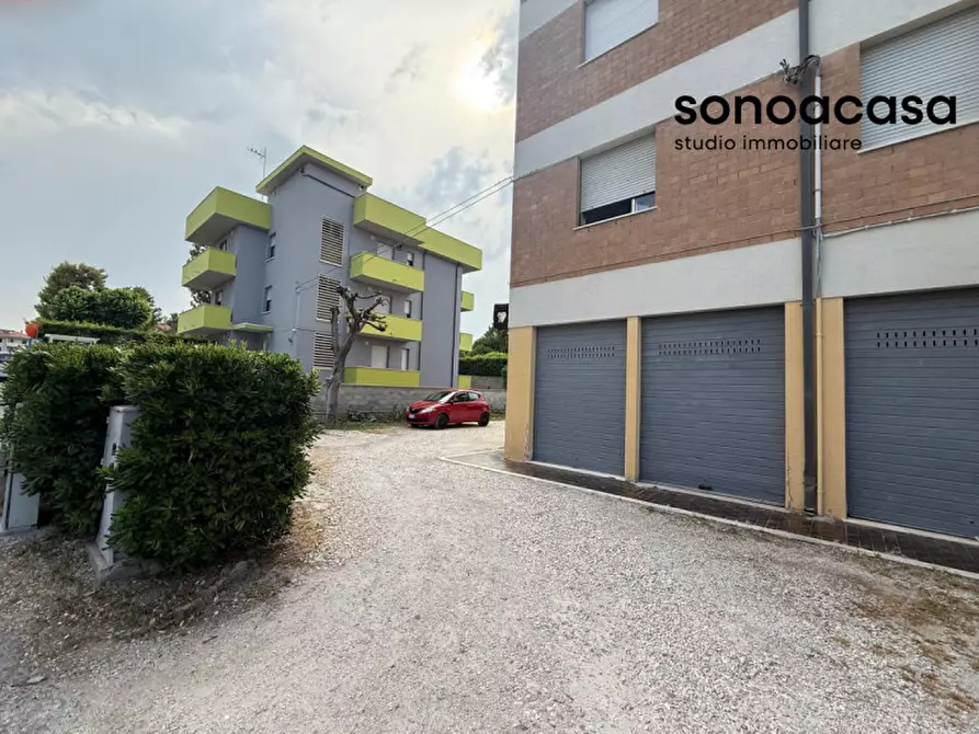 Immagine 26 di Appartamento in vendita  in Via Quattro Novembre 4 a Mondolfo