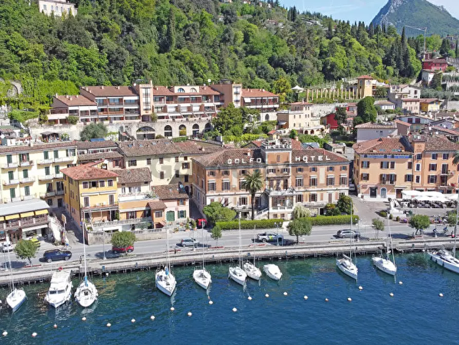 Immagine 2 di Hotel in vendita  in Via Aquilani a Toscolano-Maderno