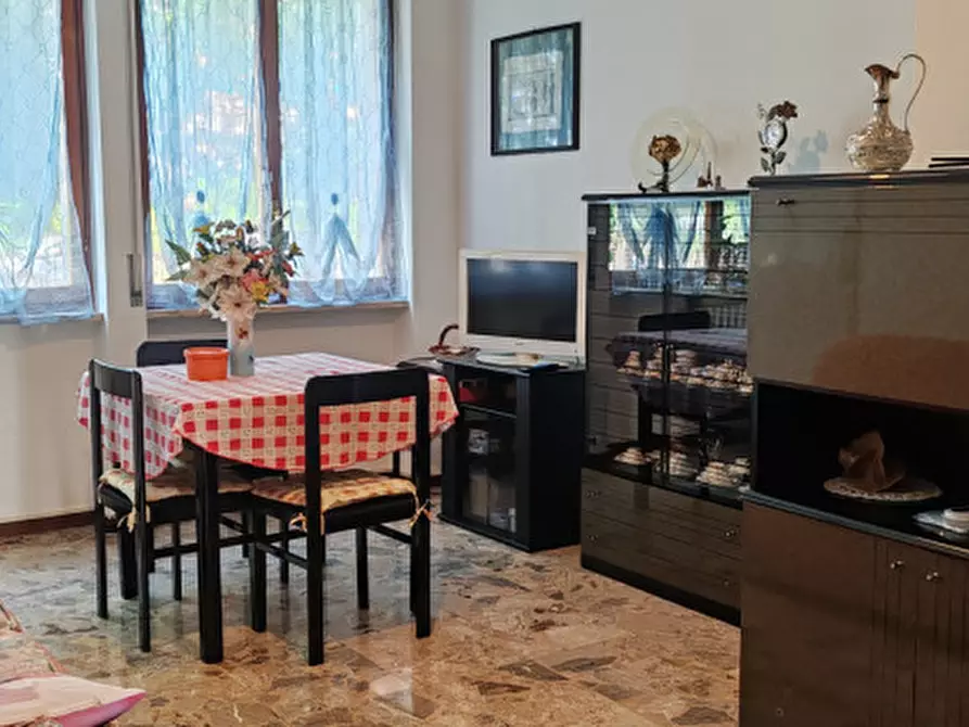 Immagine 4 di Appartamento in vendita  in Via Achille Grandi 15 a Vanzago