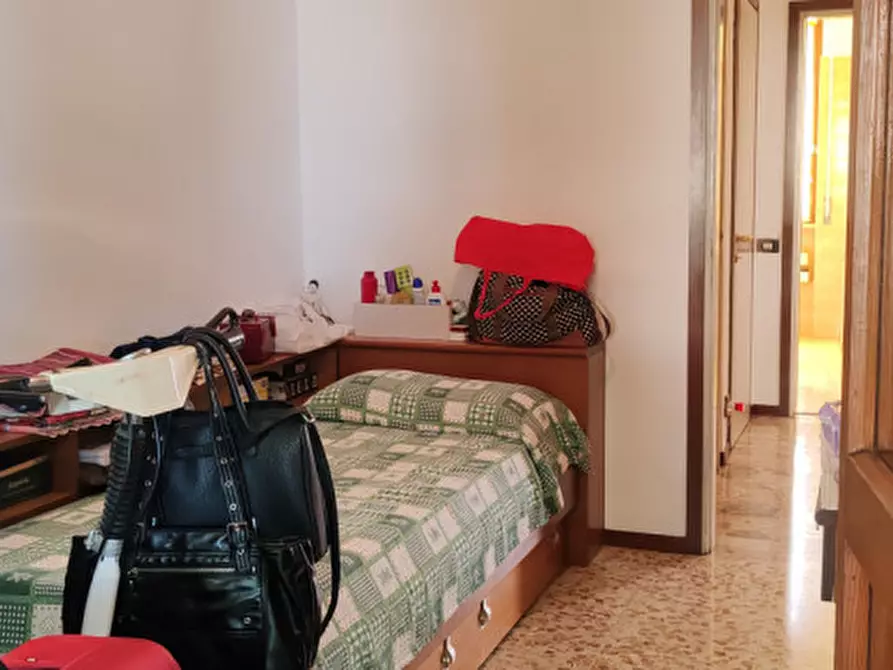 Immagine 10 di Appartamento in vendita  in Via Achille Grandi 15 a Vanzago