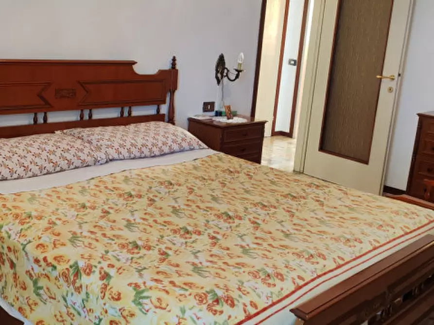 Immagine 13 di Appartamento in vendita  in Via Achille Grandi 15 a Vanzago