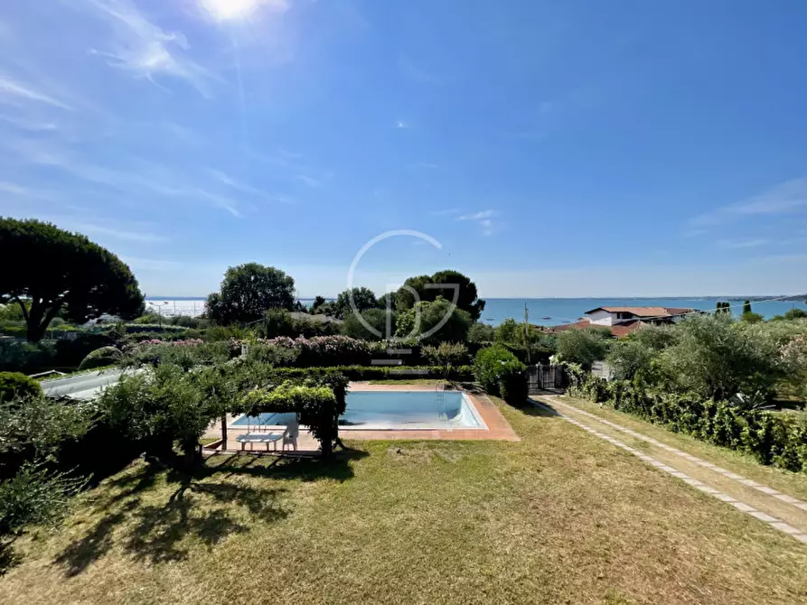 Immagine 1 di Villa in vendita  in Via Del Porto a Moniga Del Garda