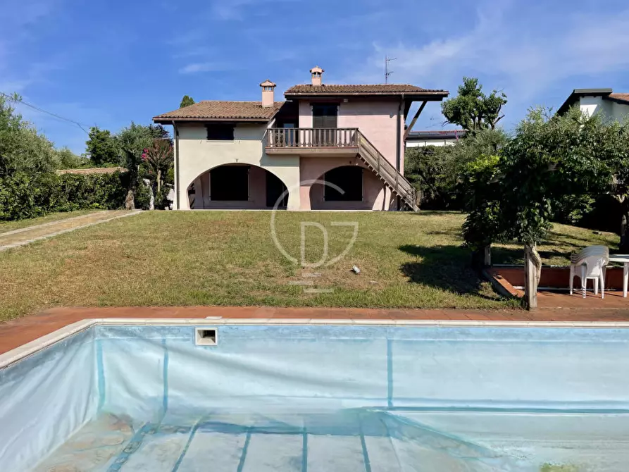 Immagine 10 di Villa in vendita  in Via Del Porto a Moniga Del Garda
