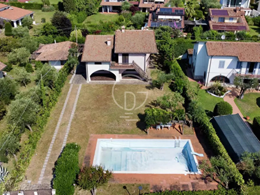 Immagine 17 di Villa in vendita  in Via Del Porto a Moniga Del Garda
