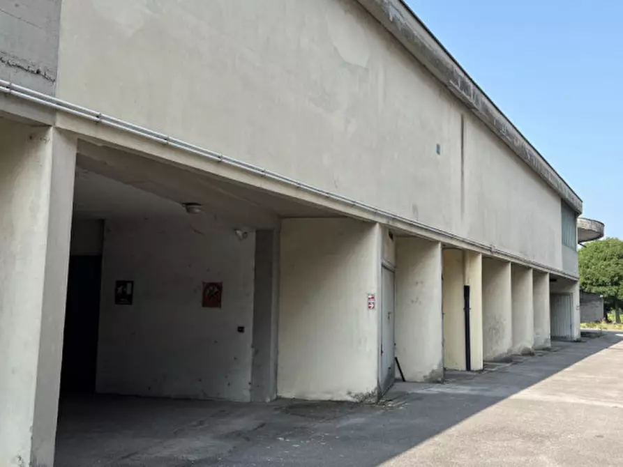 Immagine 4 di Garage in vendita  in via brigata granatieri di sardegna a Vicenza