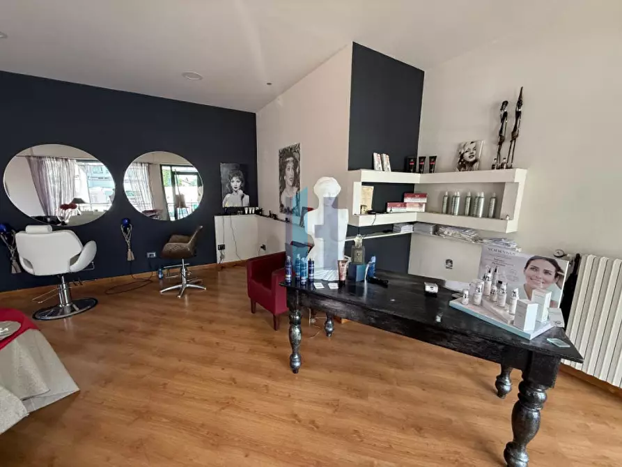 Immagine 3 di Attività commerciale in vendita  in via Paolo Veronese 30 a Brescia