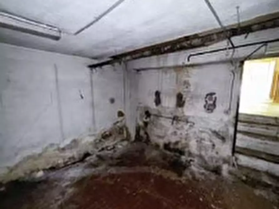 Immagine 12 di Negozio in vendita  in VIA MARTIRI DELLA LIBERTÀ 5 a Nogara