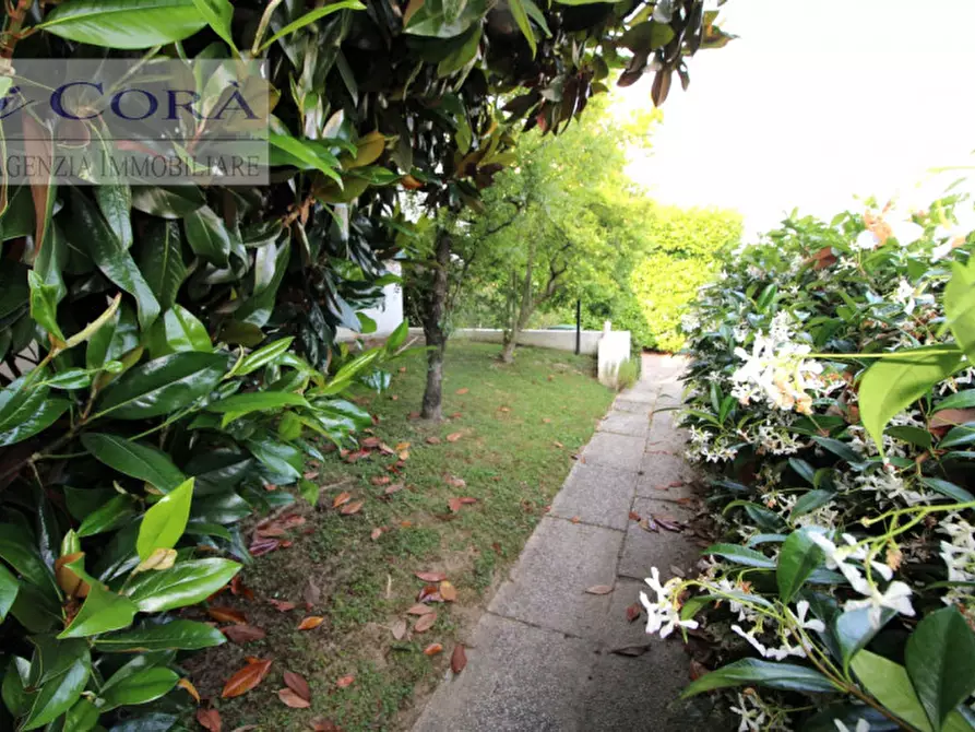 Immagine 23 di Villa in vendita  a Selvazzano Dentro