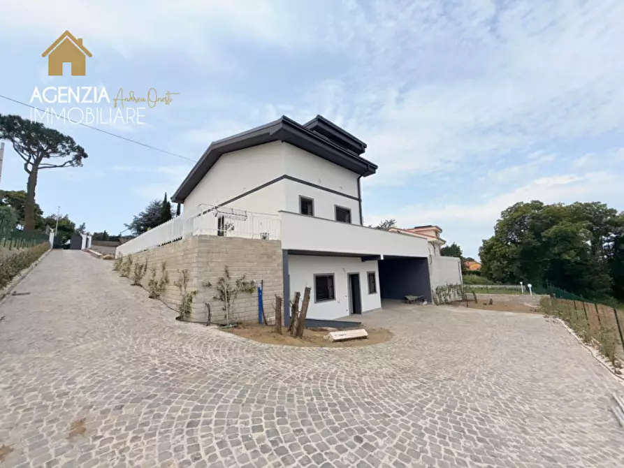 Immagine 2 di Villa in vendita  in via di frascati 236 a Rocca Di Papa