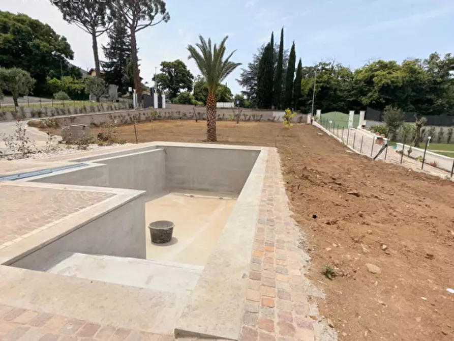 Immagine 3 di Villa in vendita  in via di frascati 236 a Rocca Di Papa