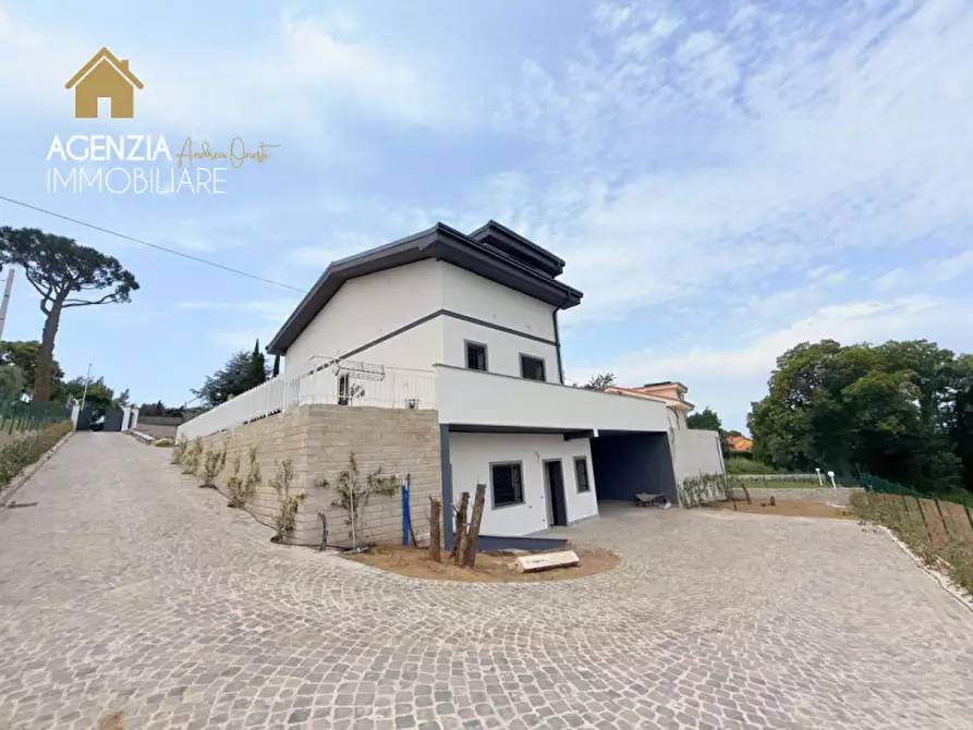 Immagine 27 di Villa in vendita  in via di frascati 236 a Rocca Di Papa